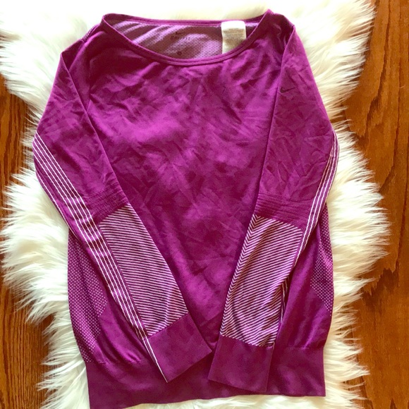 Nike Tops - Nike Dri-Fit long sleeve athletic top